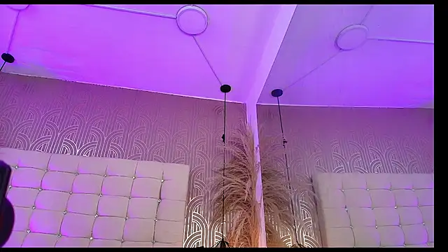 fgluna - FGLuna's free webcam - UK Sex Cams