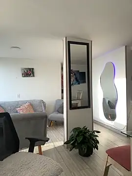 Webcam Model (_Maraa)  is live.Free join now!