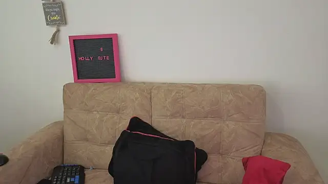 hollycute__ - Hollycute__'s free webcam - UK Sex Cams