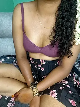 Tamilpallavi's Stripchat show and profile