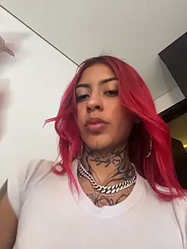 Webcam Model (Kuromi_LS)  is live.Free join now!