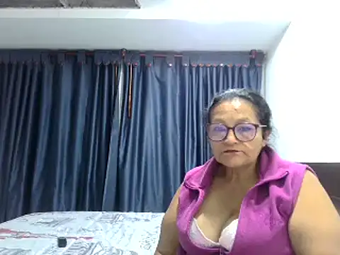 _cristal - _Cristal's free webcam - UK Sex Cams