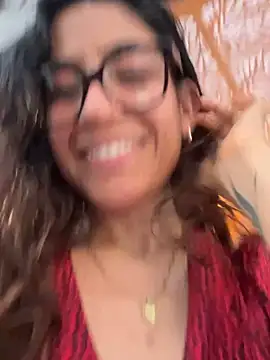 valerievan (F young) - PANTIES OFF IN THE PUBLIC PARK 😈