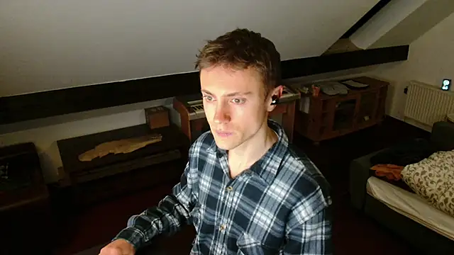 tomtimon11 (Ask my age) - Next Milestone