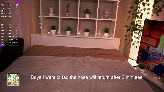 karytasch (F teen) - show bra color