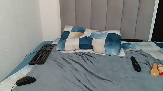 sex_bomb30 (F young) - Oil Big Ass