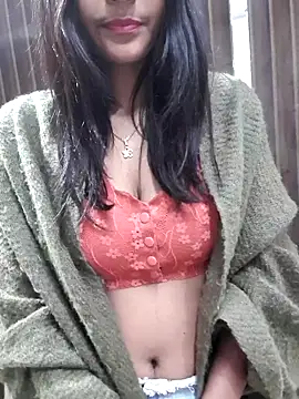 Webcam Model (Teri_lella)  is live.Free join now!