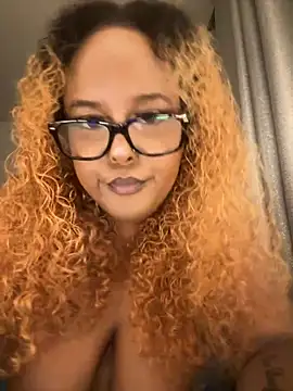  NaughtySweetxoxo chat room