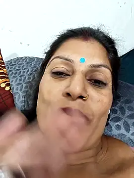 dezzy_24 (F milf) - Week