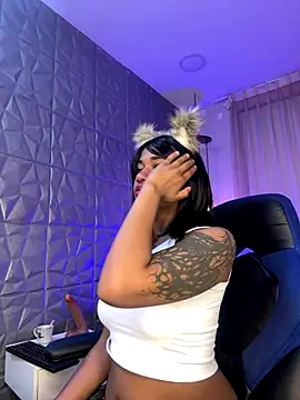 maddy_magic (F teen) - ⭐oil up my boobs ⭐