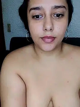 Webcam Model (dulcewitch)  is live.Free join now!