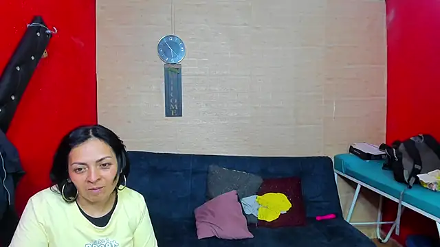 lesbiancuple - Lesbiancuple's free webcam - UK Sex Cams