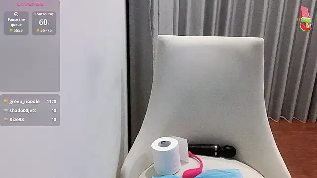 azami_chan (F young) - Spanking 5 and Naked