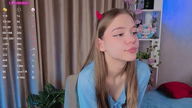 weisusi (F teen) - cameltoe close up