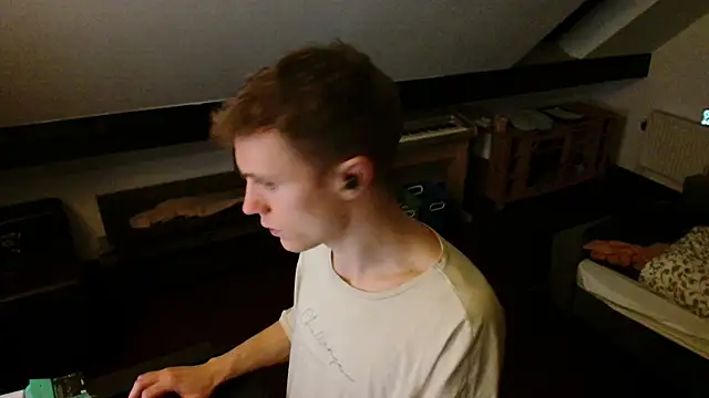 tomtimon11 - Tomtimon11's free webcam - UK Sex Cams