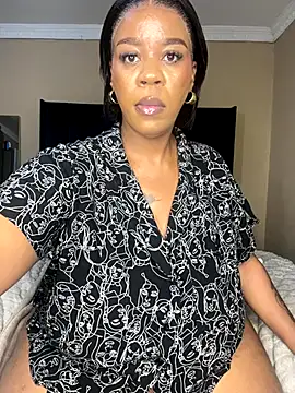 Webcam Model (THICKBUNNYCHICKxxx)  is live.Free join now!