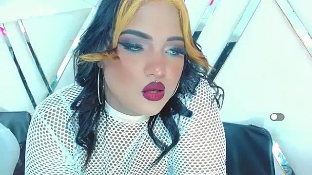 auroraross - AuroraRoss's free webcam - UK Sex Cams