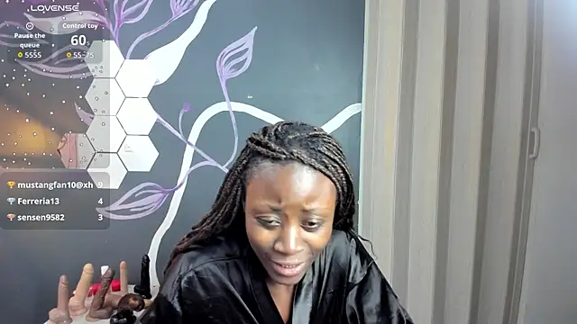  Sara_Naugty chat room