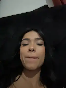 Webcam Model (Bella_Smiith_)  is live.Free join now!