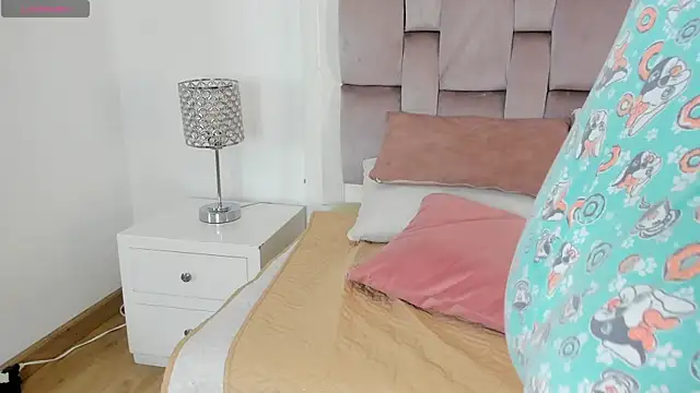 chikibom28 - ChikiBom28's free webcam