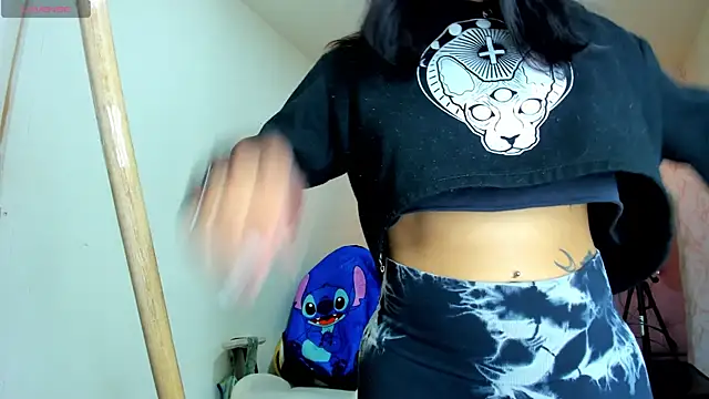 iris__77 - Iris__77's free webcam