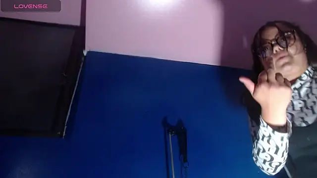 lucy23__ - Lucy23__'s free webcam