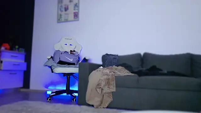 lorennameliyy (F teen) - Ride dildo + 3 min control last tipper