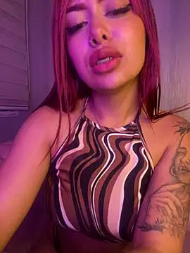 laila_pink (F teen) - Fuck my pussy with dildo!