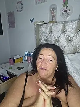 Webcam Model (Angeldelightt)  is live.Free join now!