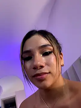 Webcam Model (NicoleArmani)  is live.Free join now!