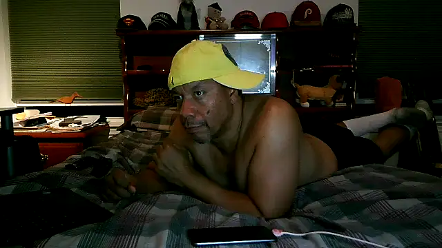 pimpdaddy4ever (Ask my age) - Cum live on cam