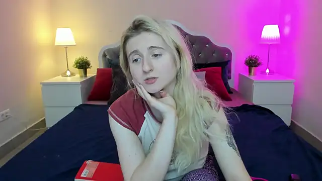 camilladreamer - CamillaDreamer's free webcam