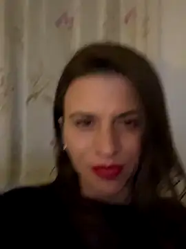 Webcam Model (ScarlettNoirr)  is live.Free join now!