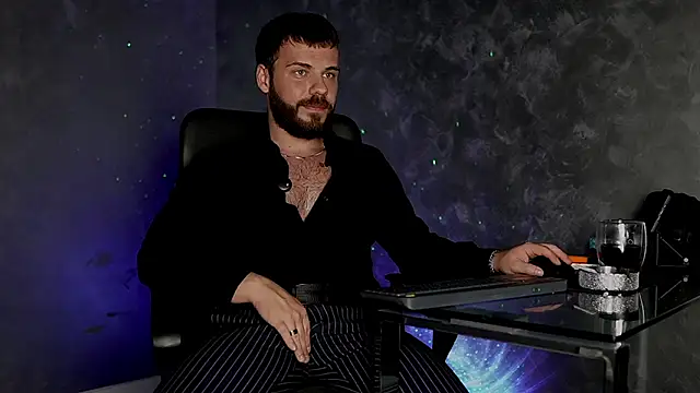 juliusmasters (M young) - LOVENSE ON - CUM SHOW