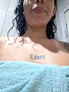 Flora-latin-girl webcam