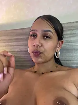 Webcam Model (MiilaBlake)  is live.Free join now!