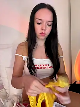 vanesskaa (F young) - ANALPLUG + doggy 🔥