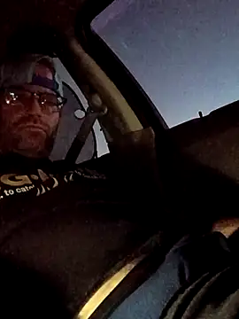 crazycam619 (Ask my age) - Cummin