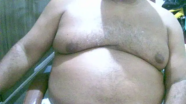 ulmo_br (Ask my age) - Get naked