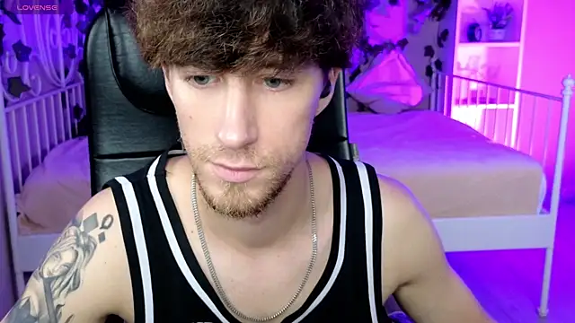 mark_caron (M young) - Remove one item of clothing