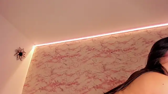 Webcam Model (_Danaa)  is live.Free join now!