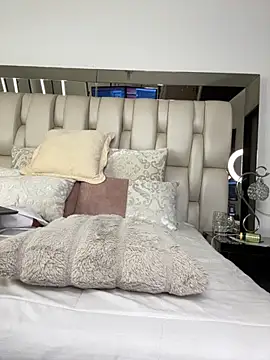 alisson_foxxx1 (Ask my age) - spit on my tits