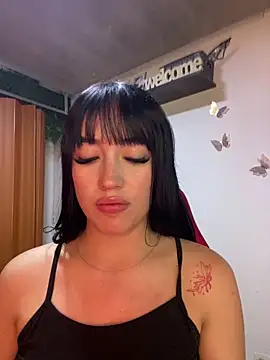 Webcam Model (Melody_rousse_)  is live.Free join now!