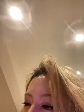 miumiu-66's Stripchat show and profile