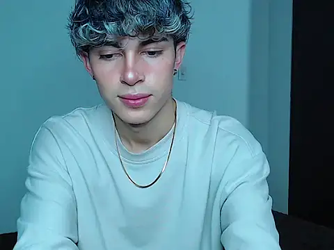 john_vichenso (M twink) - dildo penetration