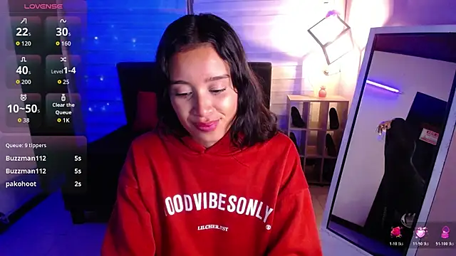 _mia_evans_1 (F young) - show pussy