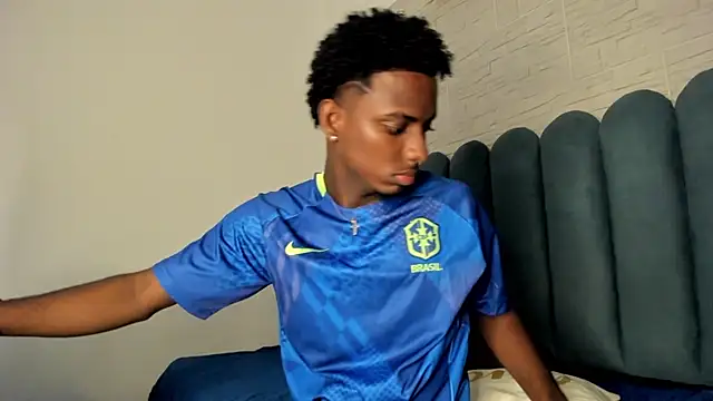 amare_25 (M twink) - show feet 😈🔥