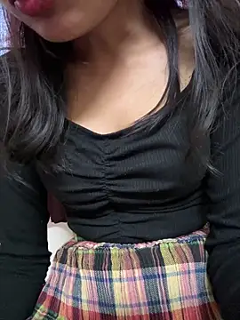 Webcam Model (Belarani000)  is live.Free join now!