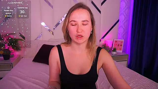 sofiebloom (F young) - Left without clothes