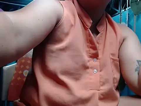 ambersmile (Ask my age) - PLEASURE MY PUSSY MORE